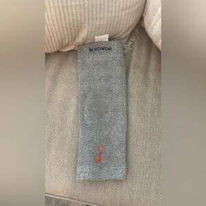 Incrediwear knee compression sleeve brace NWOT